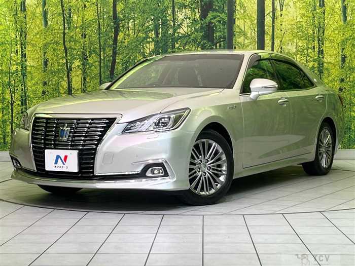 2016 Toyota Crown Hybrid