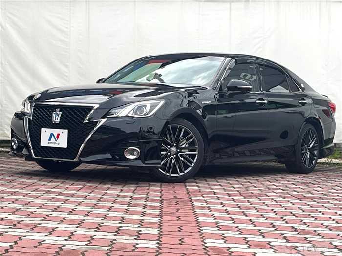 2016 Toyota Crown Hybrid