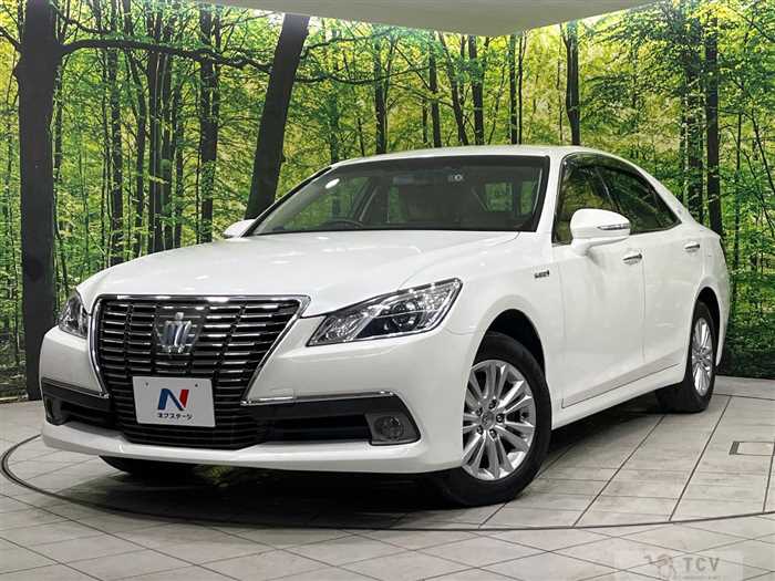 2015 Toyota Crown Hybrid