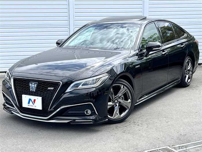 2019 Toyota Crown Hybrid
