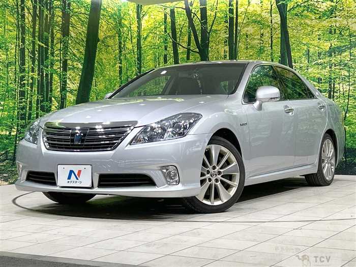 2011 Toyota Crown Hybrid