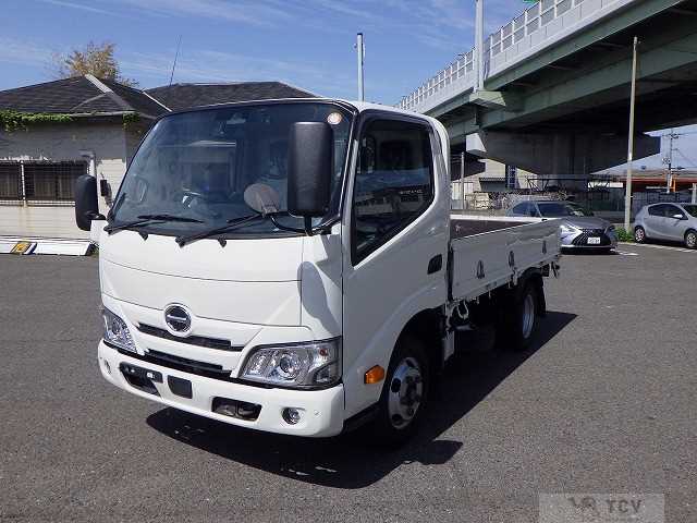 2022 Hino Dutro