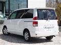 2006 Toyota Noah
