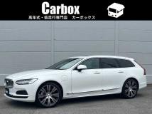 2022 Volvo V90
