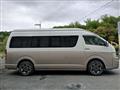 2005 Toyota Hiace Van