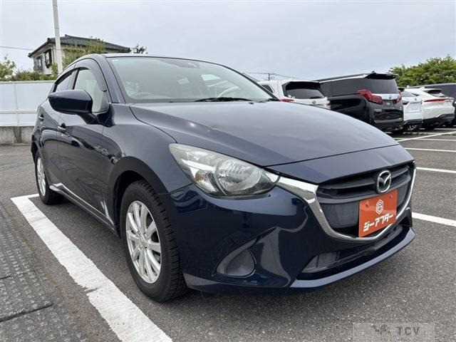 2016 Mazda Demio