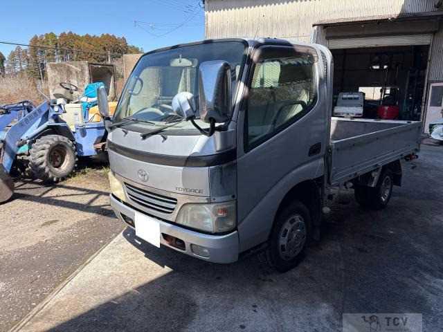 2005 Toyota Dyna Truck