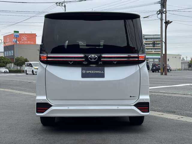 Toyota Voxy 2026 — фото 4 купить в Москве