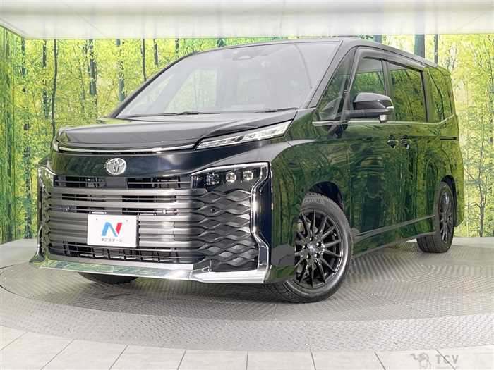 2022 Toyota Voxy