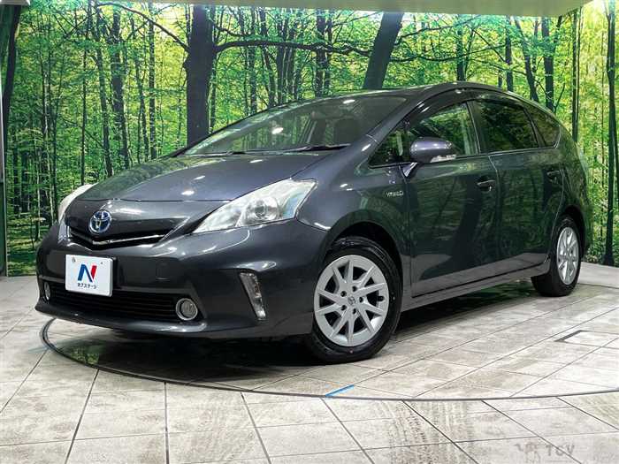 2013 Toyota PRIUS α