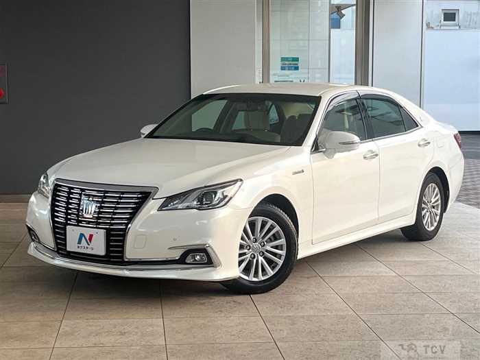 2015 Toyota Crown Hybrid