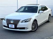 2017 Toyota Crown Majesta
