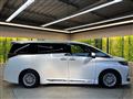 2025 Toyota Alphard Hybrid