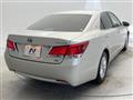2013 Toyota Crown Hybrid