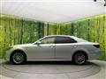 2016 Toyota Crown Hybrid
