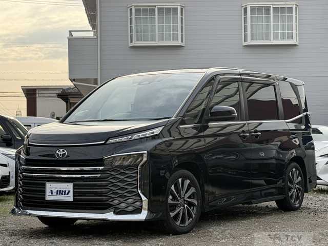 2023 Toyota Voxy