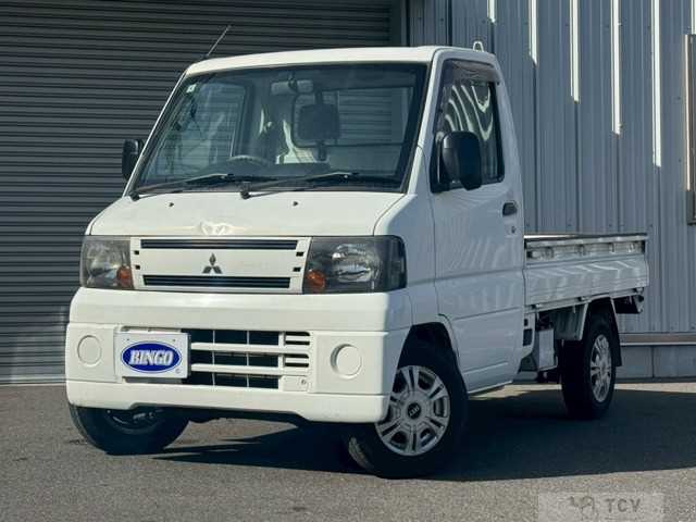 2011 Mitsubishi Minicab Truck