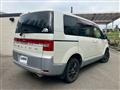 2009 Mitsubishi Delica D5