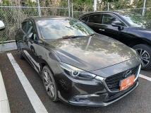 2017 Mazda Axela