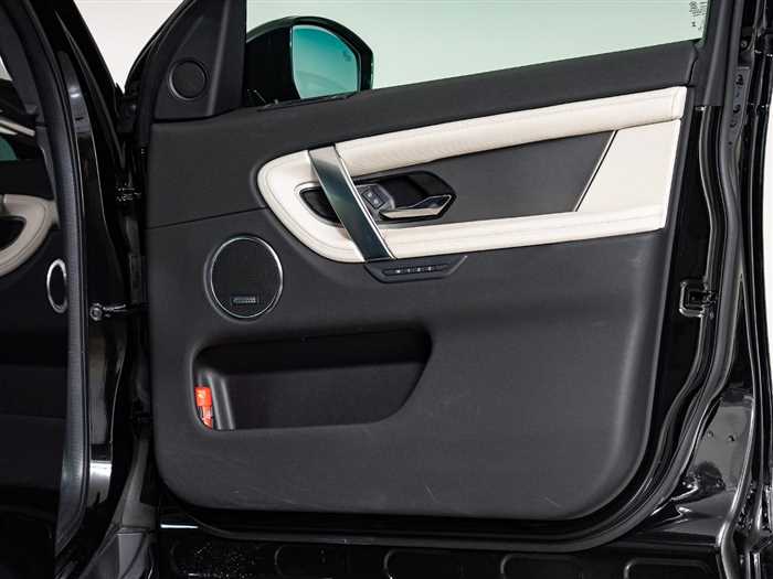 Land Rover Discovery Sport 2025 — фото 10 купить в Москве