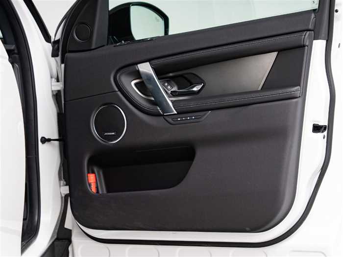 Land Rover Discovery Sport 2025 — фото 10 купить в Москве