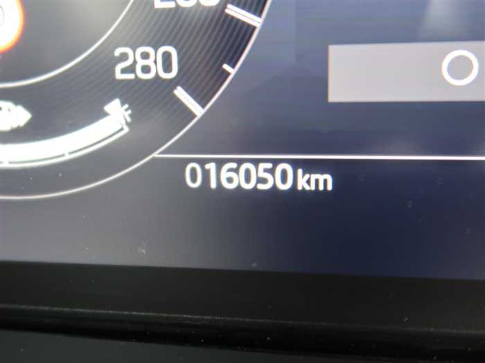 Land Rover Discovery Sport 2024 — фото 4 купить в Москве