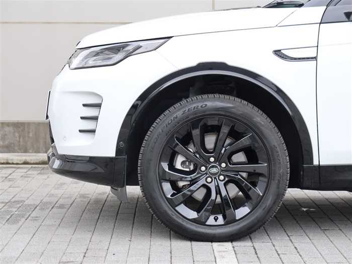 Land Rover Discovery Sport 2024 — фото 11 купить в Москве