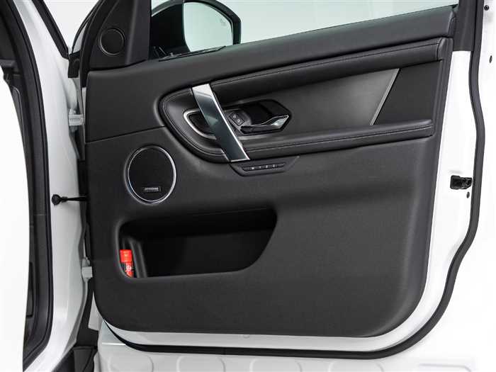 Land Rover Discovery Sport 2025 — фото 10 купить в Москве