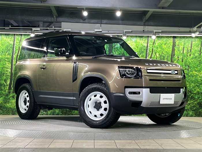 Land Rover Defender 2023 — фото 2 купить в Москве