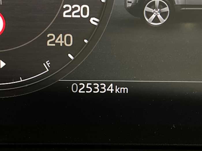 Land Rover Defender 2024 — миниатюра 4