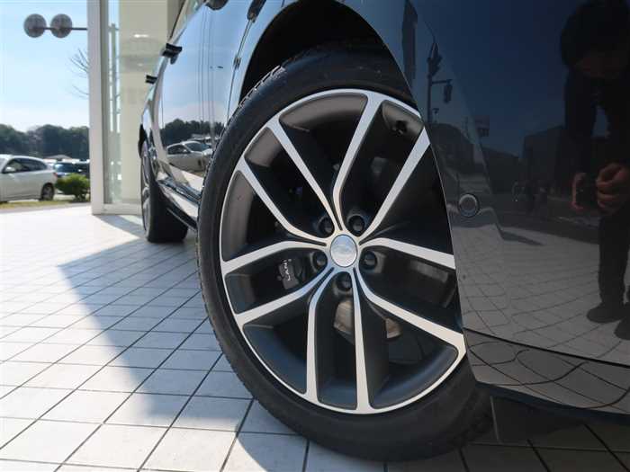 Land Rover Range Rover 2024 — миниатюра 6