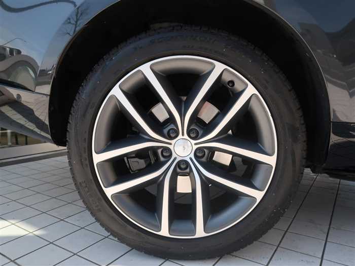 Land Rover Range Rover 2024 — миниатюра 7
