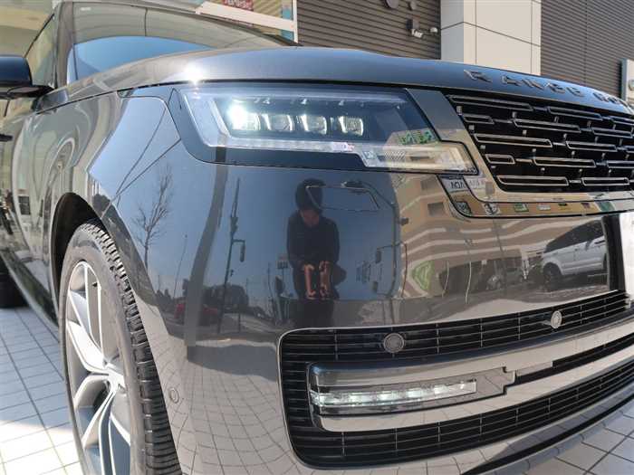 Land Rover Range Rover 2024 — миниатюра 9