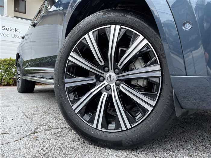 Volvo XC90 2024 — миниатюра 11