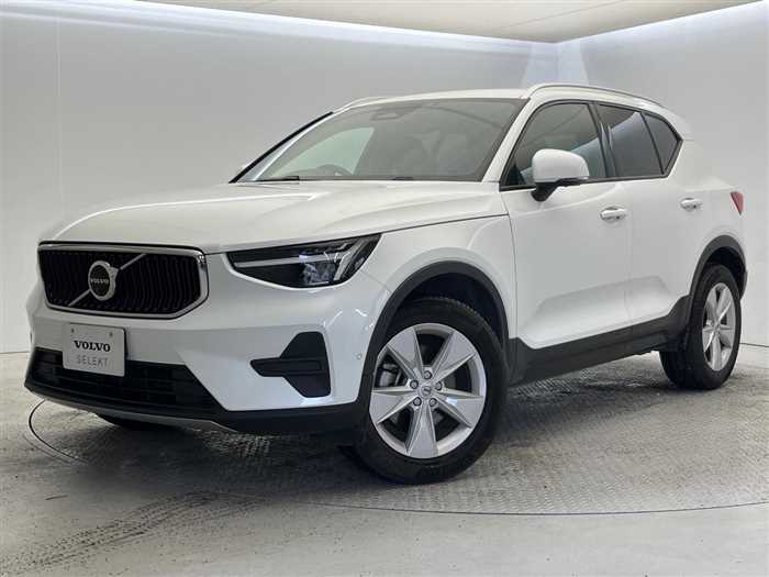 Volvo XC40 2023 — фото 2 купить в Москве