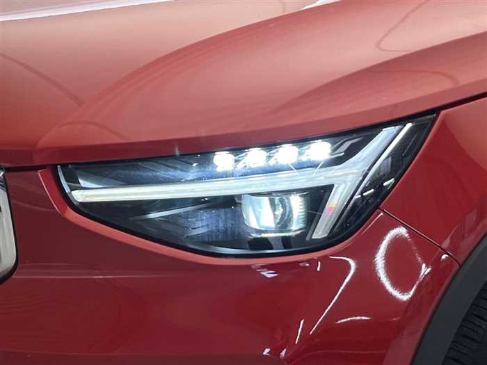 Volvo XC40 2023 — фото 7 купить в Москве