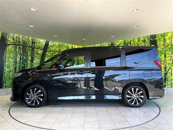 Toyota Noah 2025 — фото 9 купить в Москве