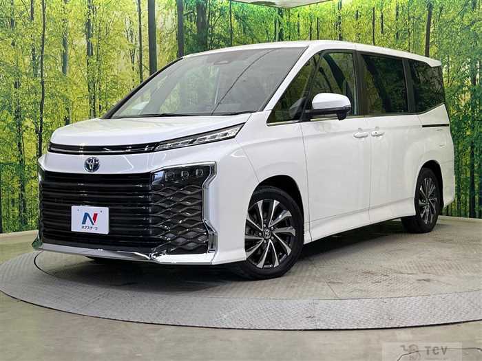 2025 Toyota Voxy