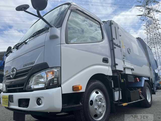 2017 Hino Dutro