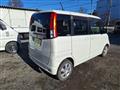 2011 Nissan ROOX