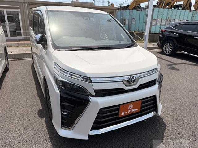 2021 Toyota Voxy