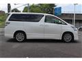 2013 Toyota Vellfire