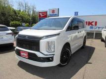 2020 Mitsubishi Delica D5
