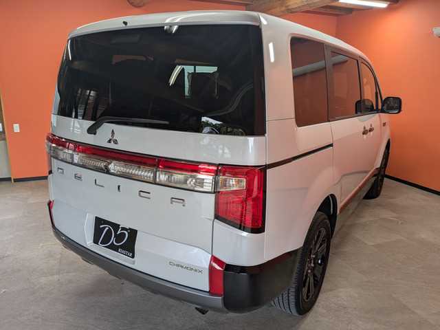 Mitsubishi Delica D5 2025 — фото 8 купить в Москве