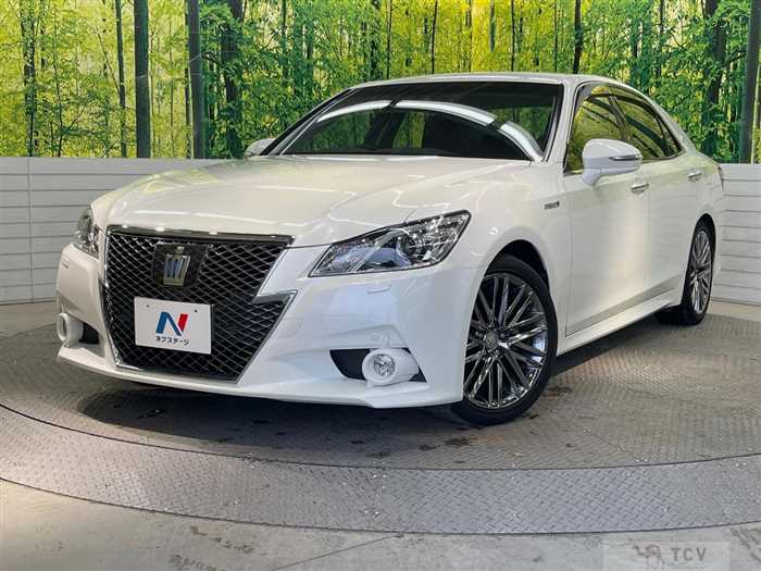 2015 Toyota Crown Hybrid