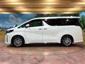 2022 Toyota Alphard Hybrid