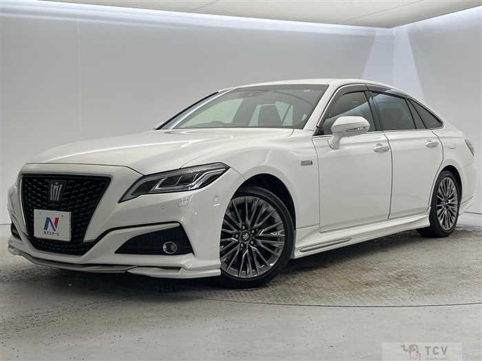 2019 Toyota Crown Hybrid
