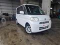 2011 Daihatsu Tanto