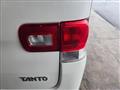 2011 Daihatsu Tanto