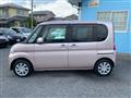 2011 Daihatsu Tanto